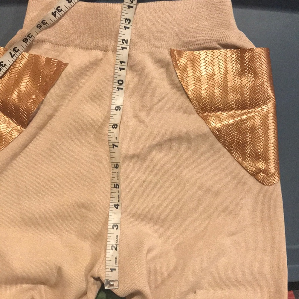 2 piece Lounge Set top pant Size SM Leather Detail - Picture 10 of 11